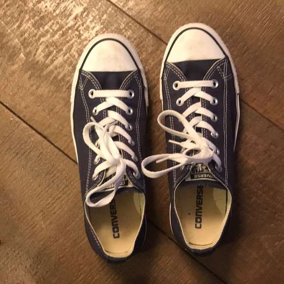 Converse Shoes - Converse All Star low top canvas tennis shoes